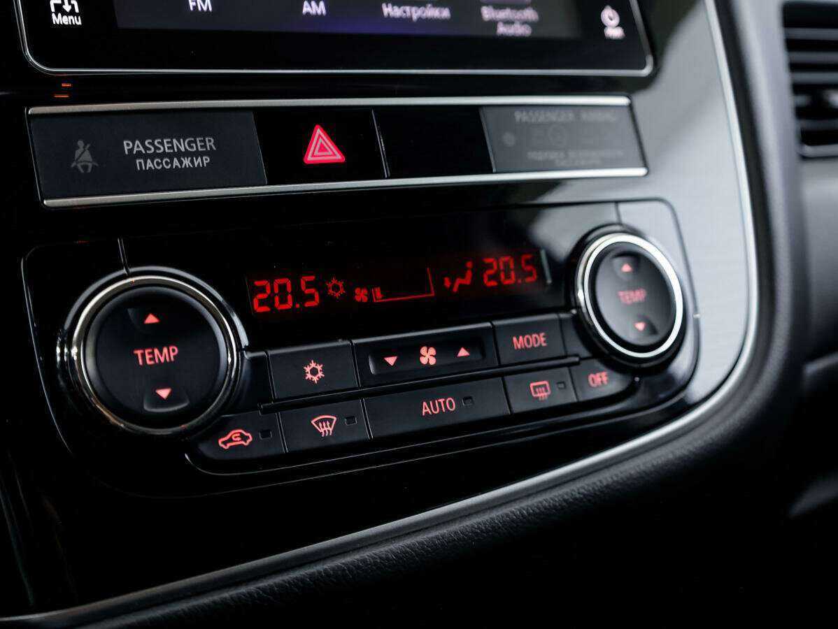 Mitsubishi Outlander с пробегом — 2018 год. Фото: #18