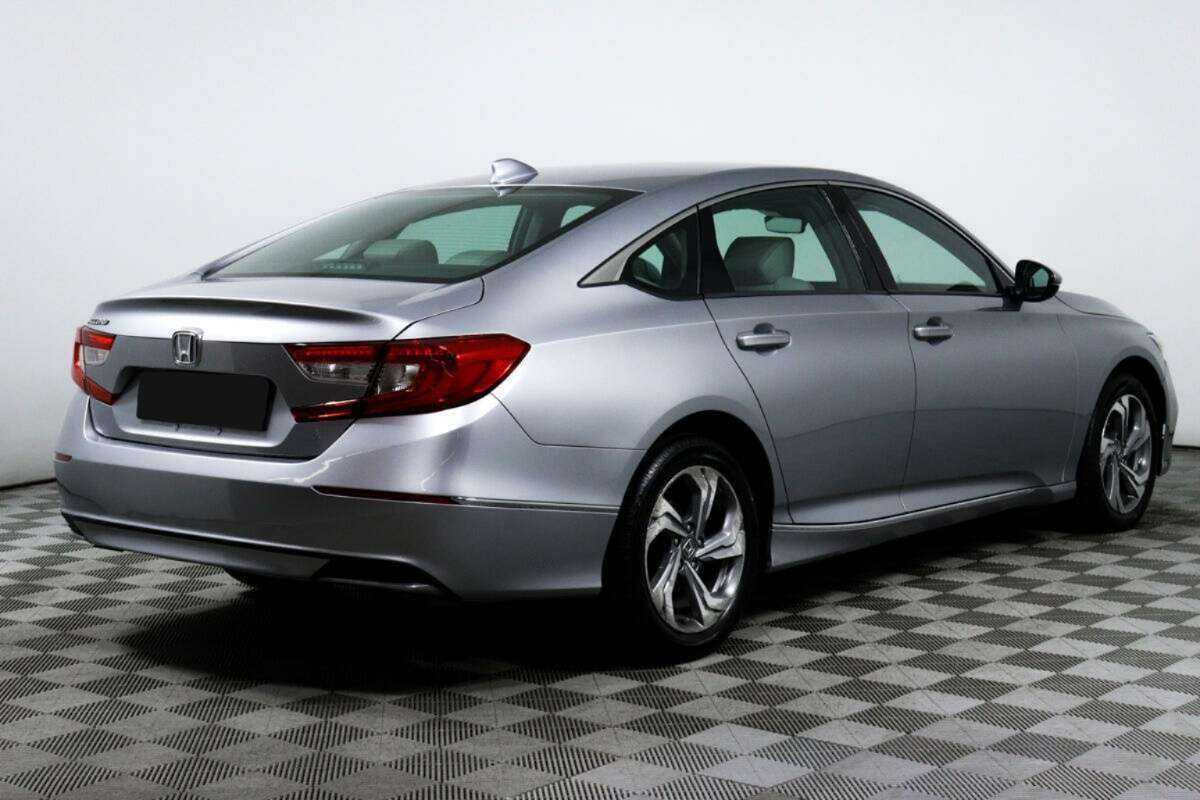 Honda Accord с пробегом — 2018 год. Фото: #4