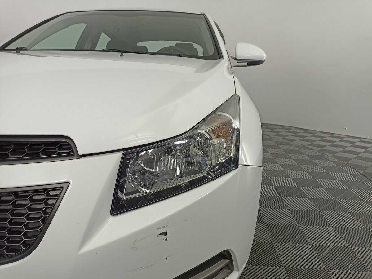 Chevrolet Cruze с пробегом — 2012 год. Фото: #15
