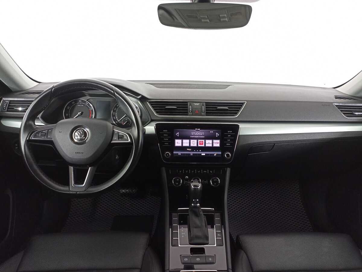 Skoda Superb с пробегом — 2018 год. Фото: #11