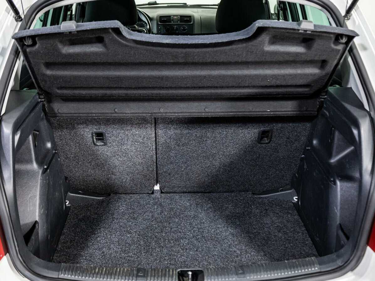 Skoda Fabia с пробегом — 2014 год. Фото: #15