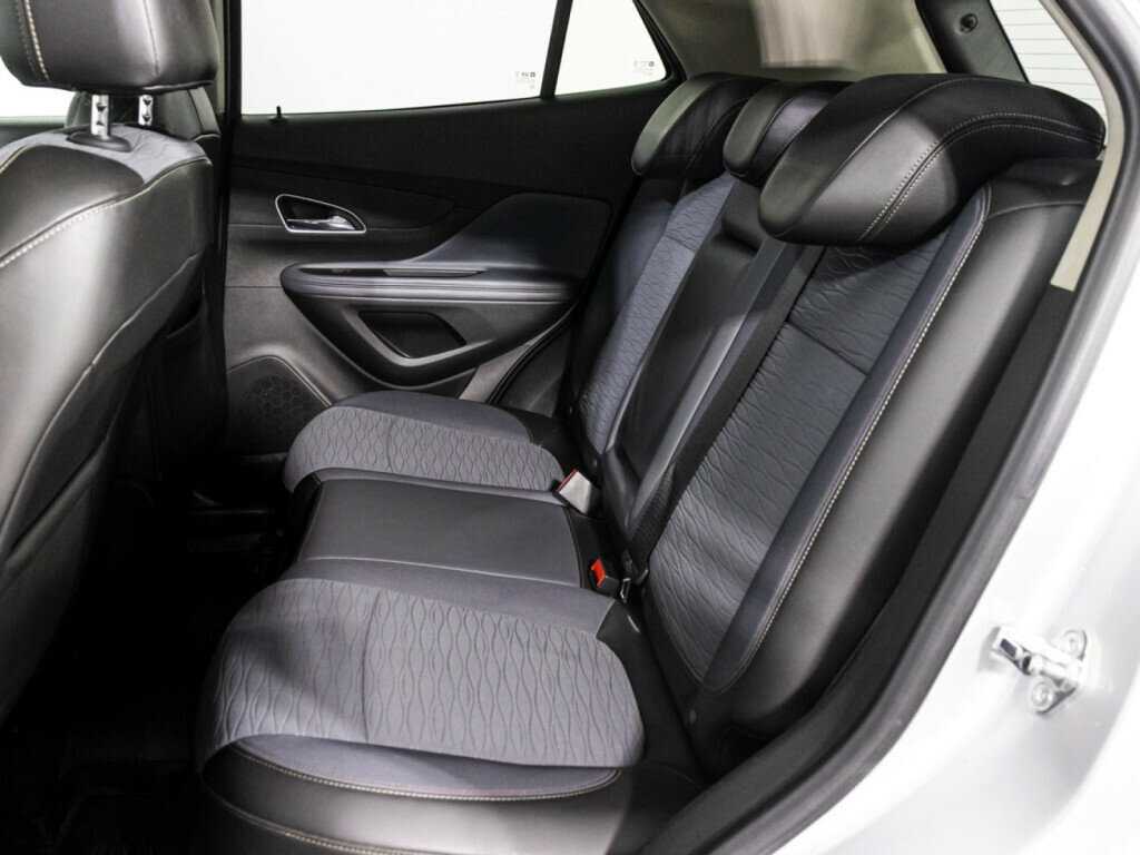 Opel Mokka с пробегом — 2015 год. Фото: #9