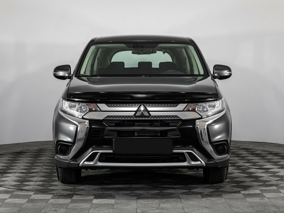 Mitsubishi Outlander с пробегом — 2019 год. Фото: #1