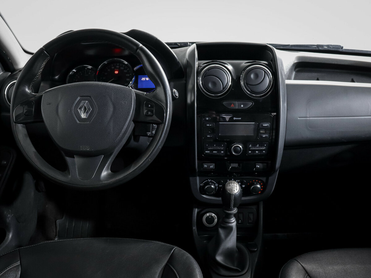 Renault Duster с пробегом — 2017 год. Фото: #9