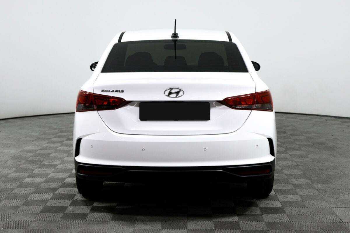 Hyundai Solaris с пробегом — 2022 год. Фото: #5