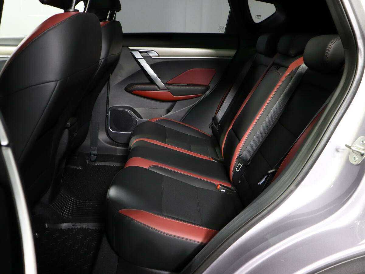 Geely Coolray с пробегом — 2023 год. Фото: #9