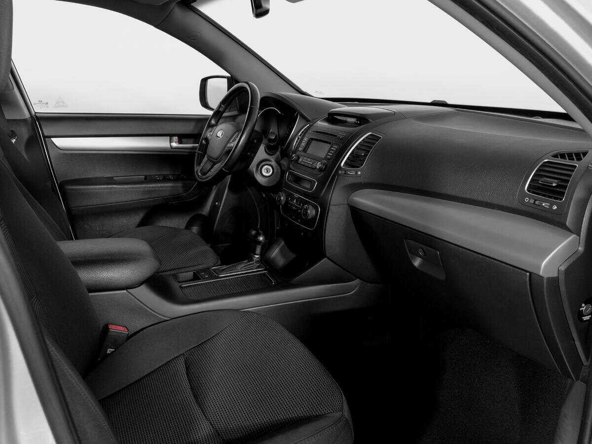 Kia Sorento с пробегом — 2013 год. Фото: #8