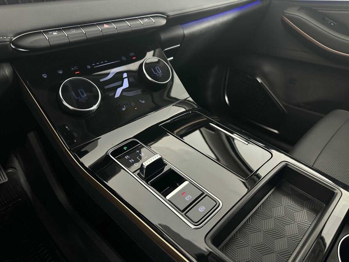 EXEED LX с пробегом — 2023 год. Фото: #12