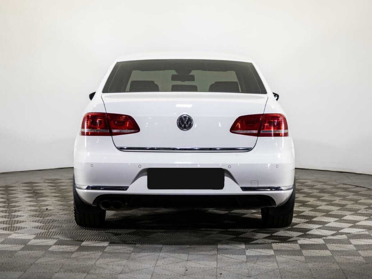 Volkswagen Passat с пробегом — 2013 год. Фото: #4