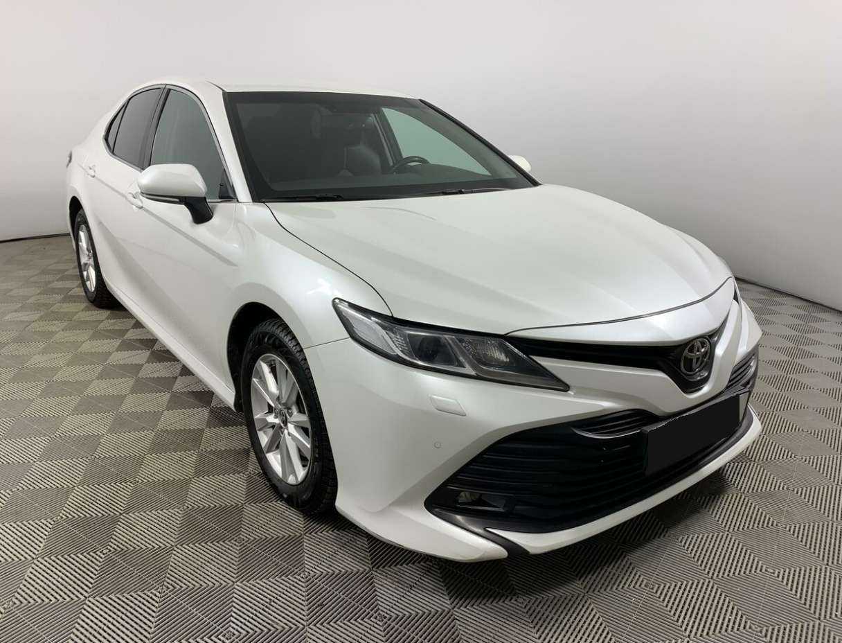 Toyota Camry с пробегом — 2020 год. Фото: #2