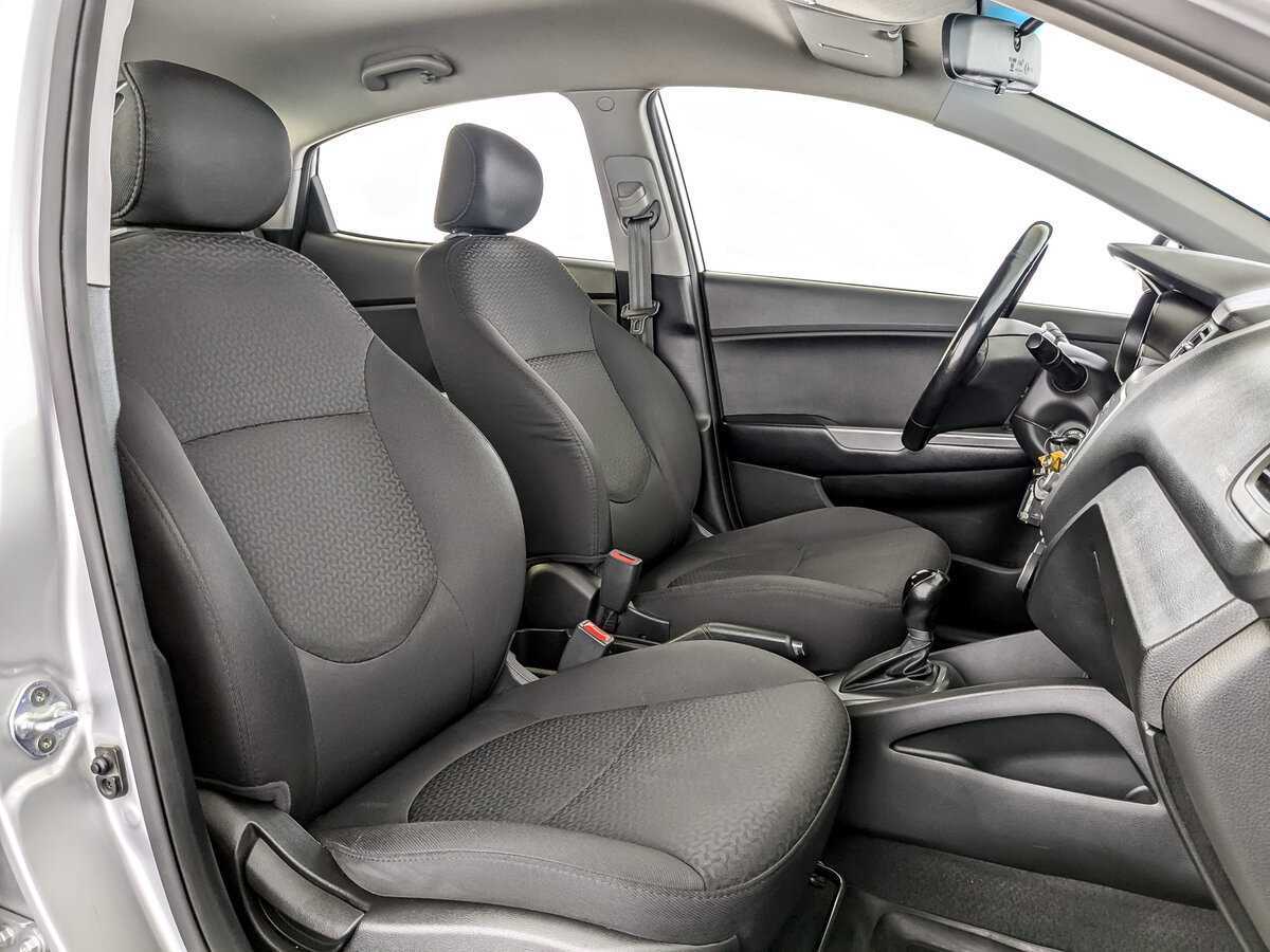 Kia Rio с пробегом — 2016 год. Фото: #18