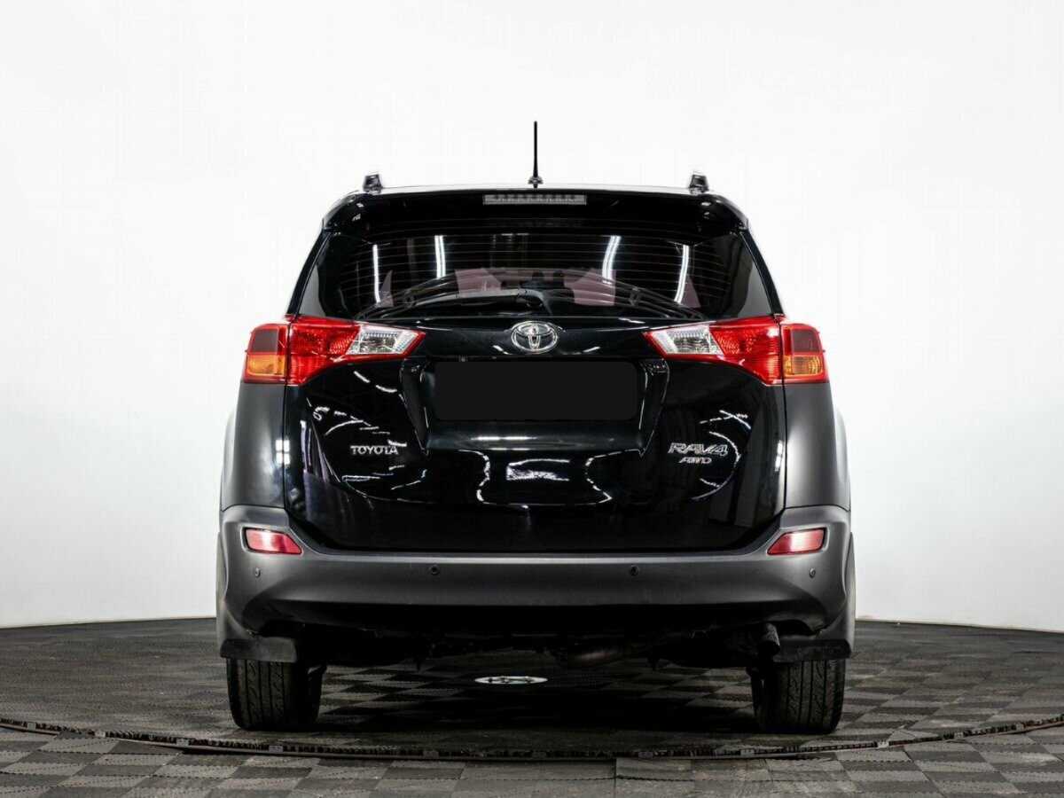 Toyota RAV4 с пробегом — 2014 год. Фото: #4
