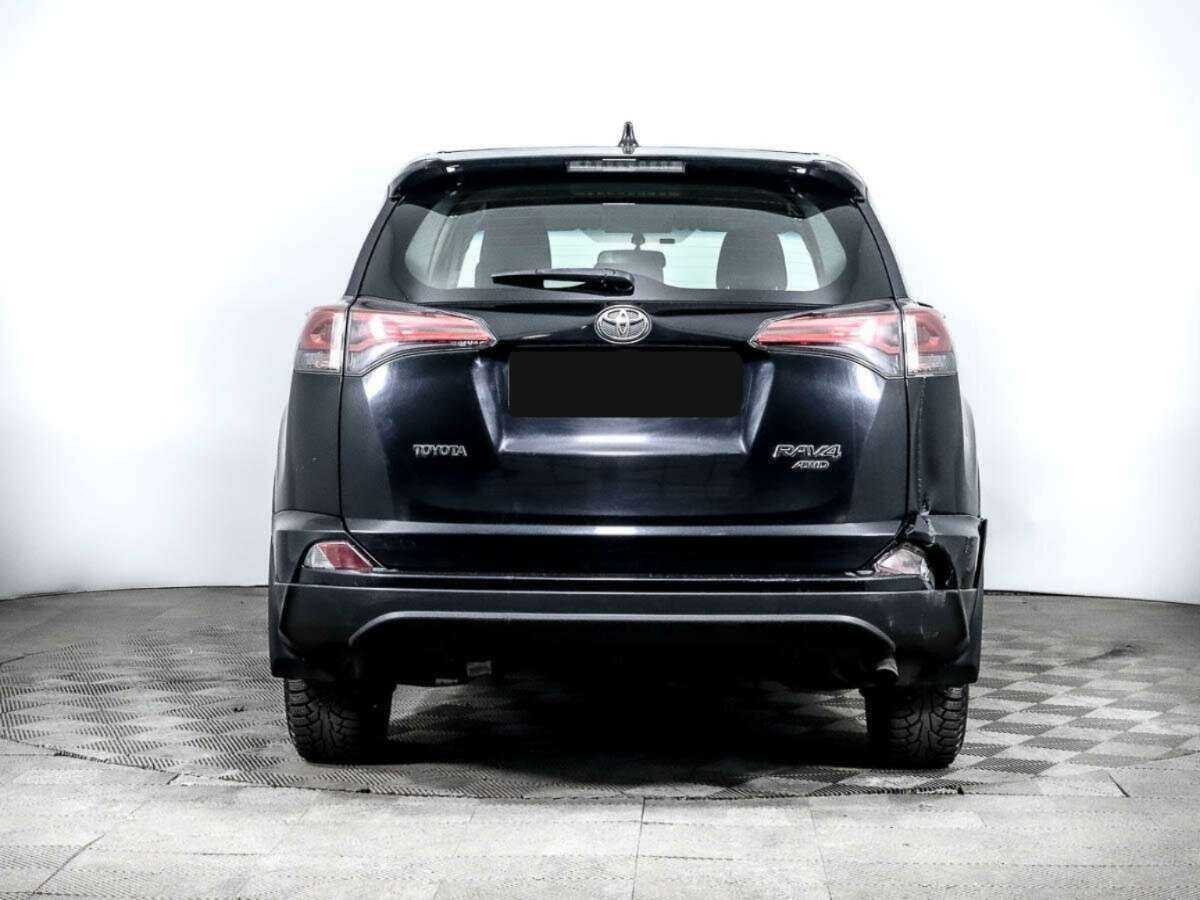 Toyota RAV4 с пробегом — 2016 год. Фото: #4