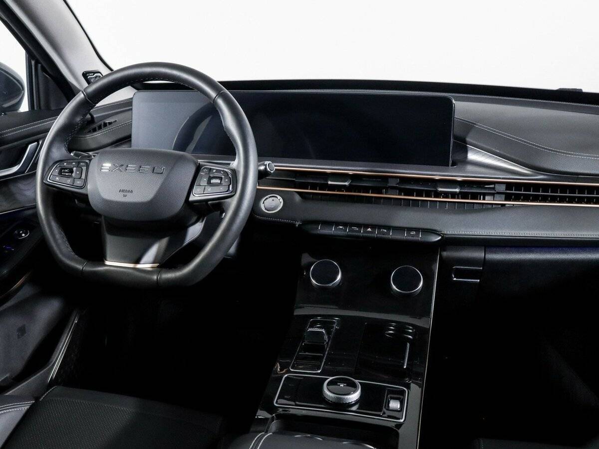 EXEED LX с пробегом — 2023 год. Фото: #11