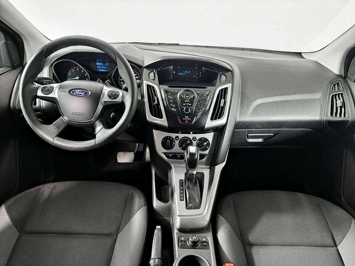 Ford Focus с пробегом — 2013 год. Фото: #13