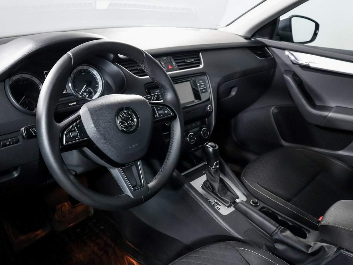 Skoda Octavia с пробегом — 2016 год. Фото: #9