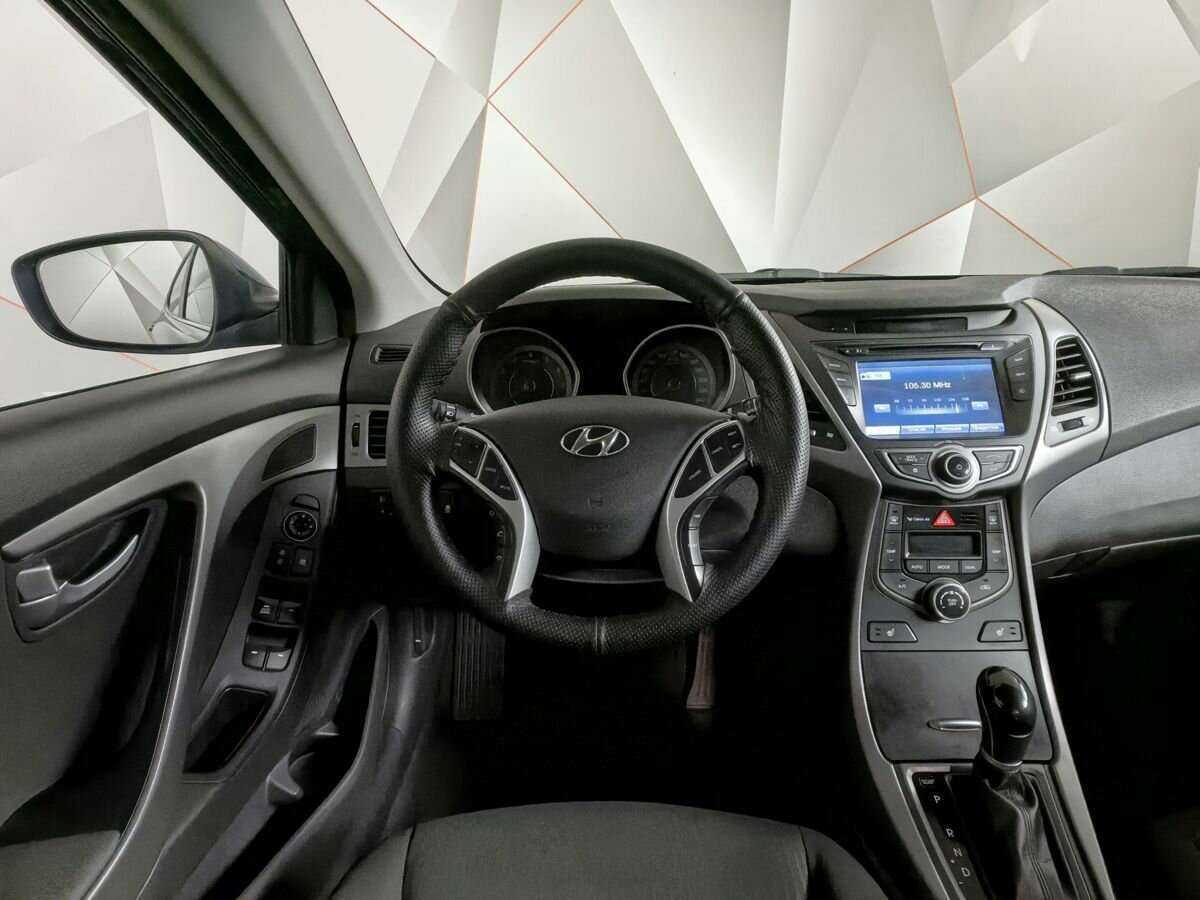 Hyundai Elantra с пробегом — 2015 год. Фото: #14