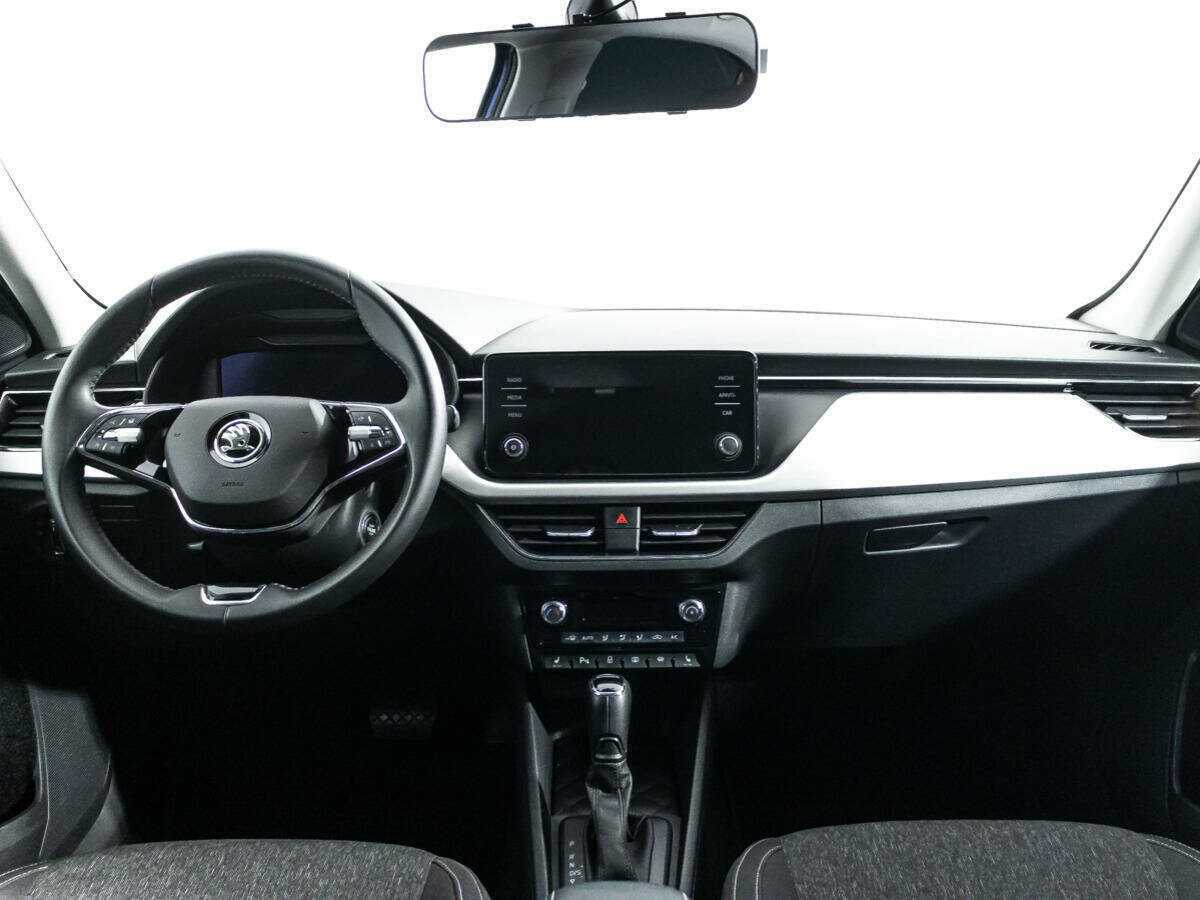 Skoda Rapid с пробегом — 2022 год. Фото: #12