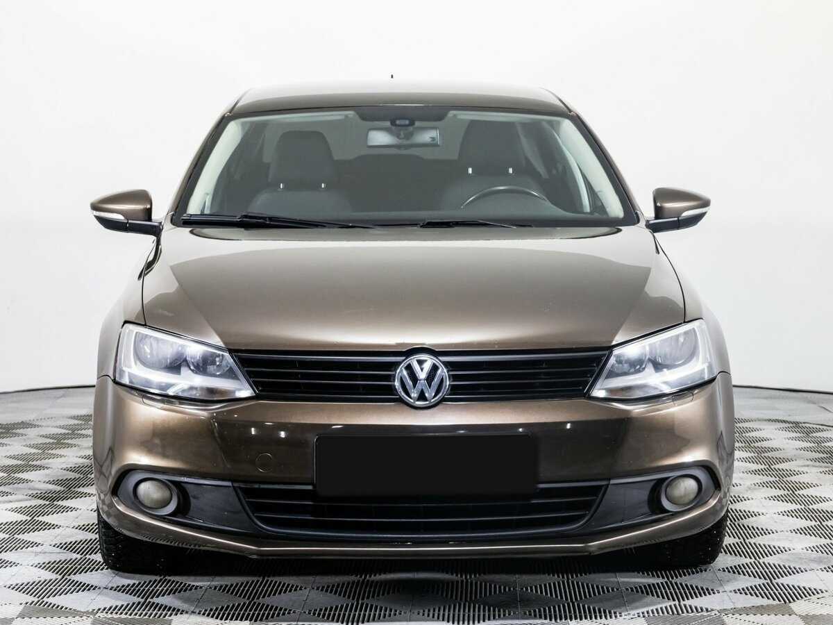 Volkswagen Jetta с пробегом — 2012 год. Фото: #1