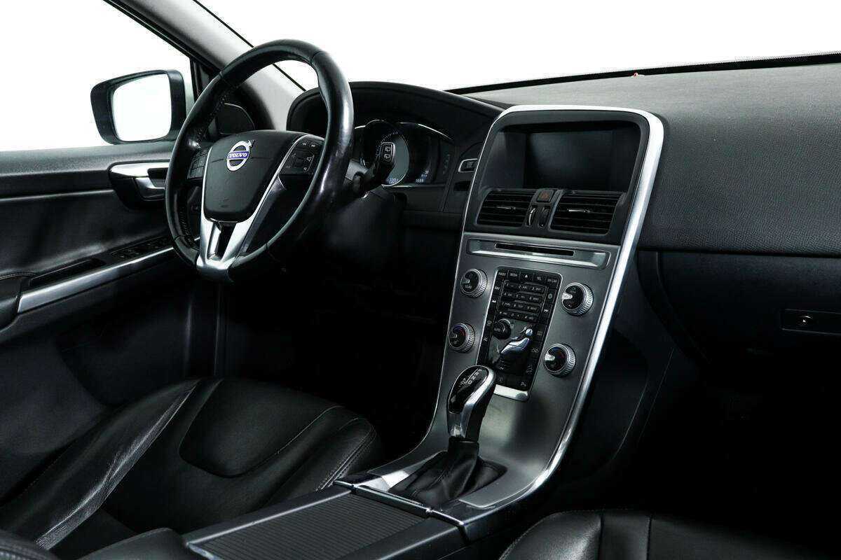 Volvo XC60 с пробегом — 2016 год. Фото: #8