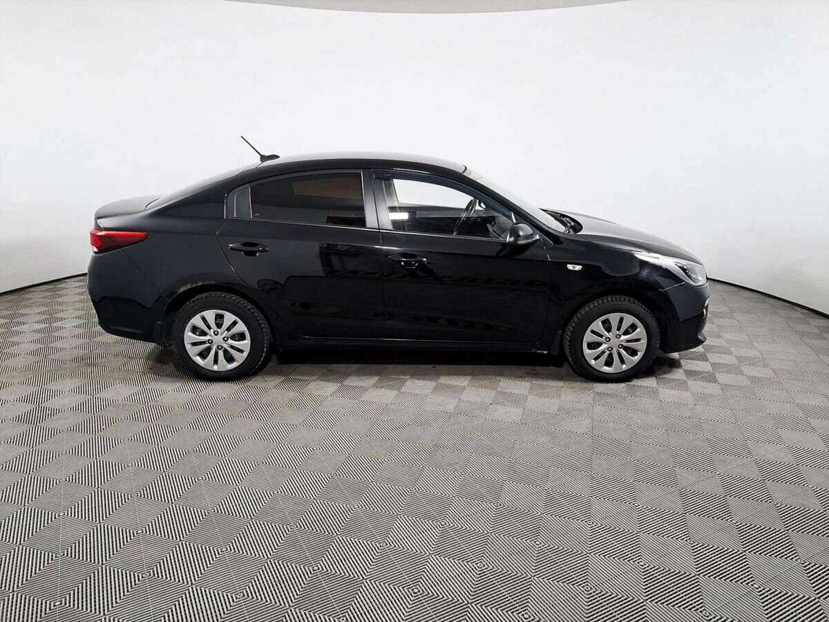 Kia Rio с пробегом — 2017 год. Фото: #3