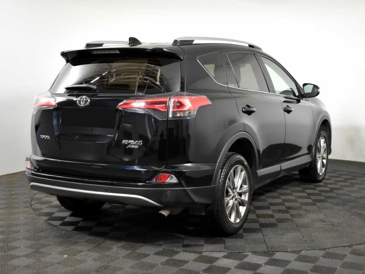 Toyota RAV4 с пробегом — 2018 год. Фото: #3