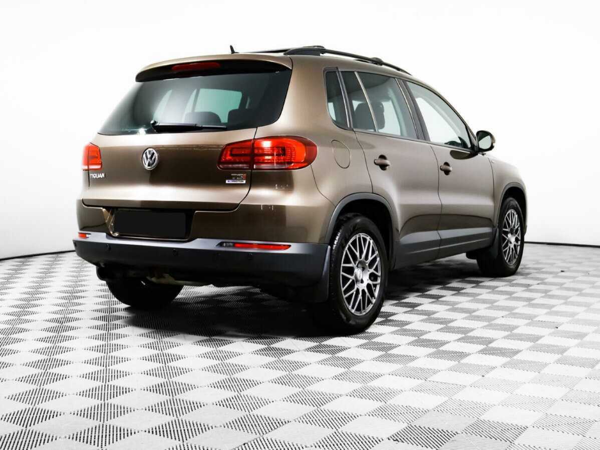 Volkswagen Tiguan с пробегом — 2015 год. Фото: #4