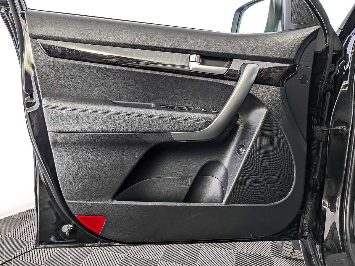 Kia Sorento с пробегом — 2017 год. Фото: #18