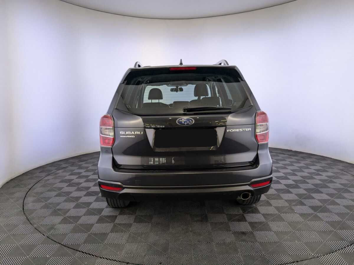 Subaru Forester с пробегом — 2015 год. Фото: #5