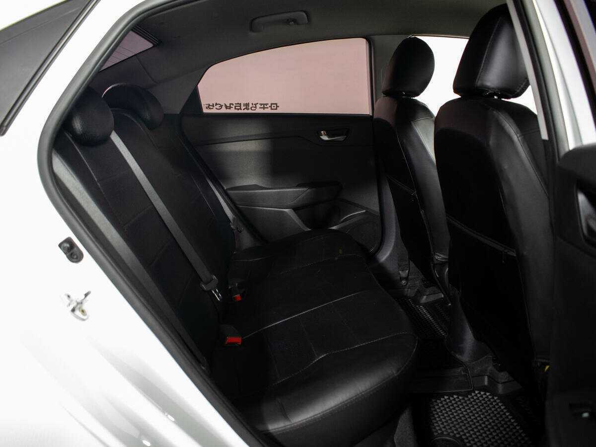 Hyundai Solaris с пробегом — 2020 год. Фото: #9