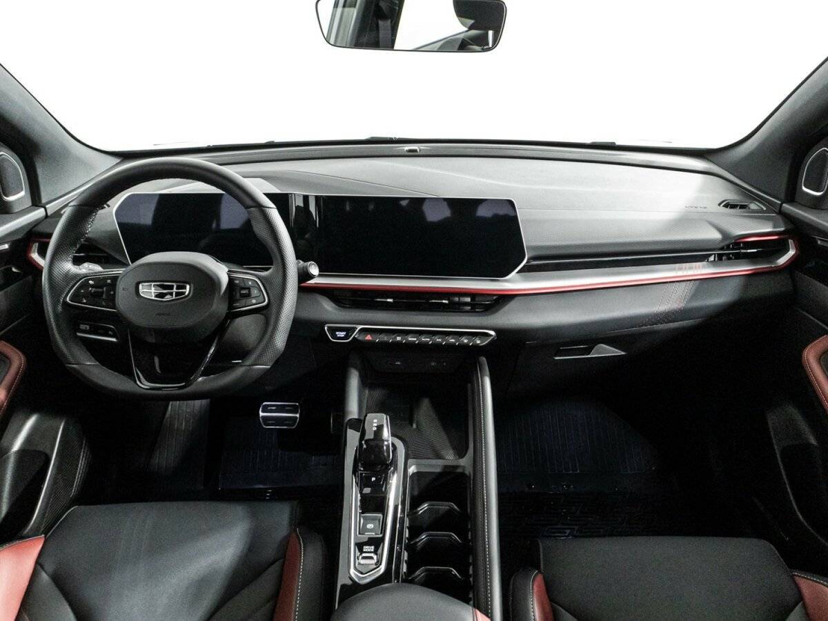 Geely Coolray с пробегом — 2023 год. Фото: #12