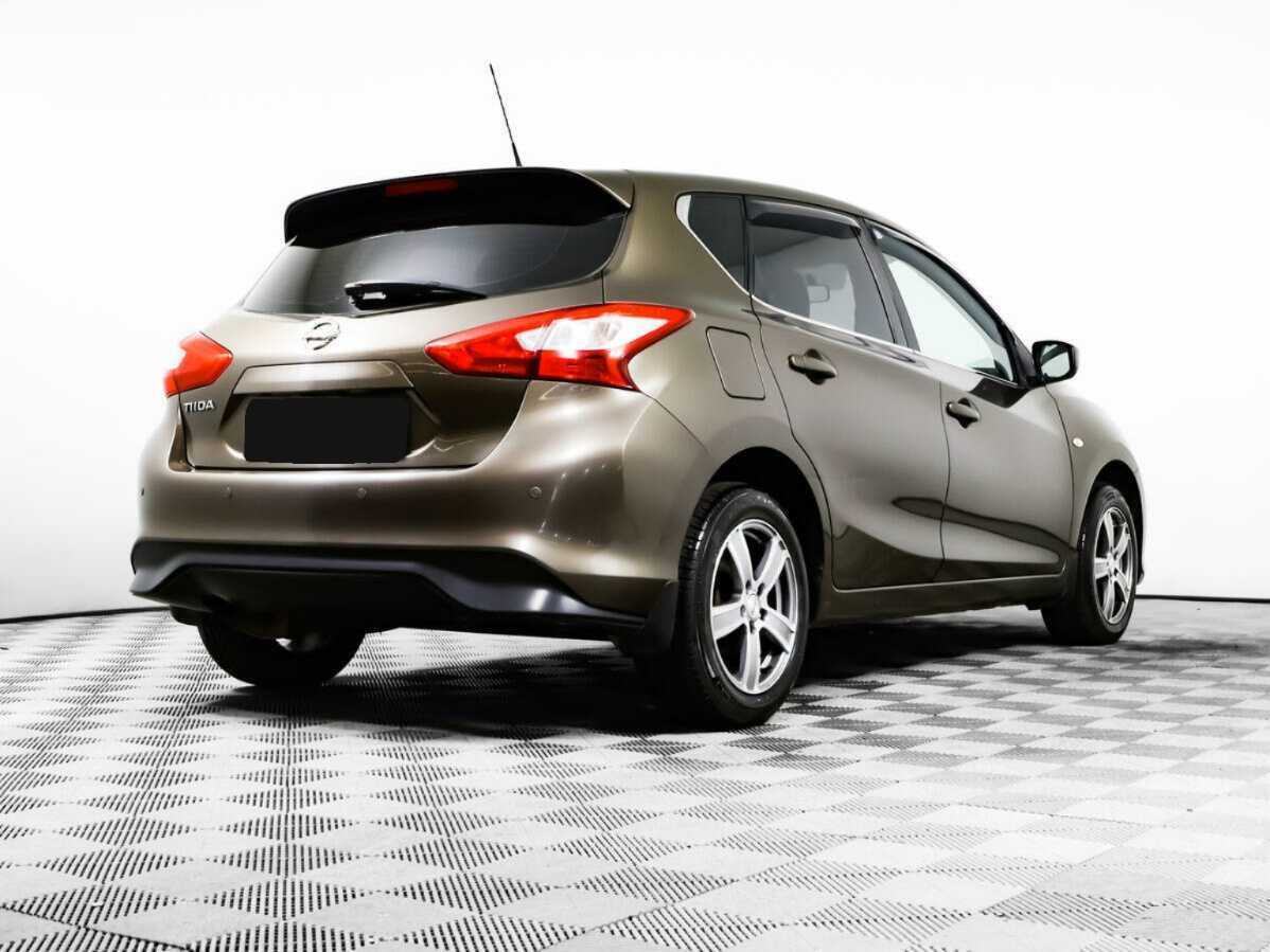 Nissan Tiida с пробегом — 2015 год. Фото: #3