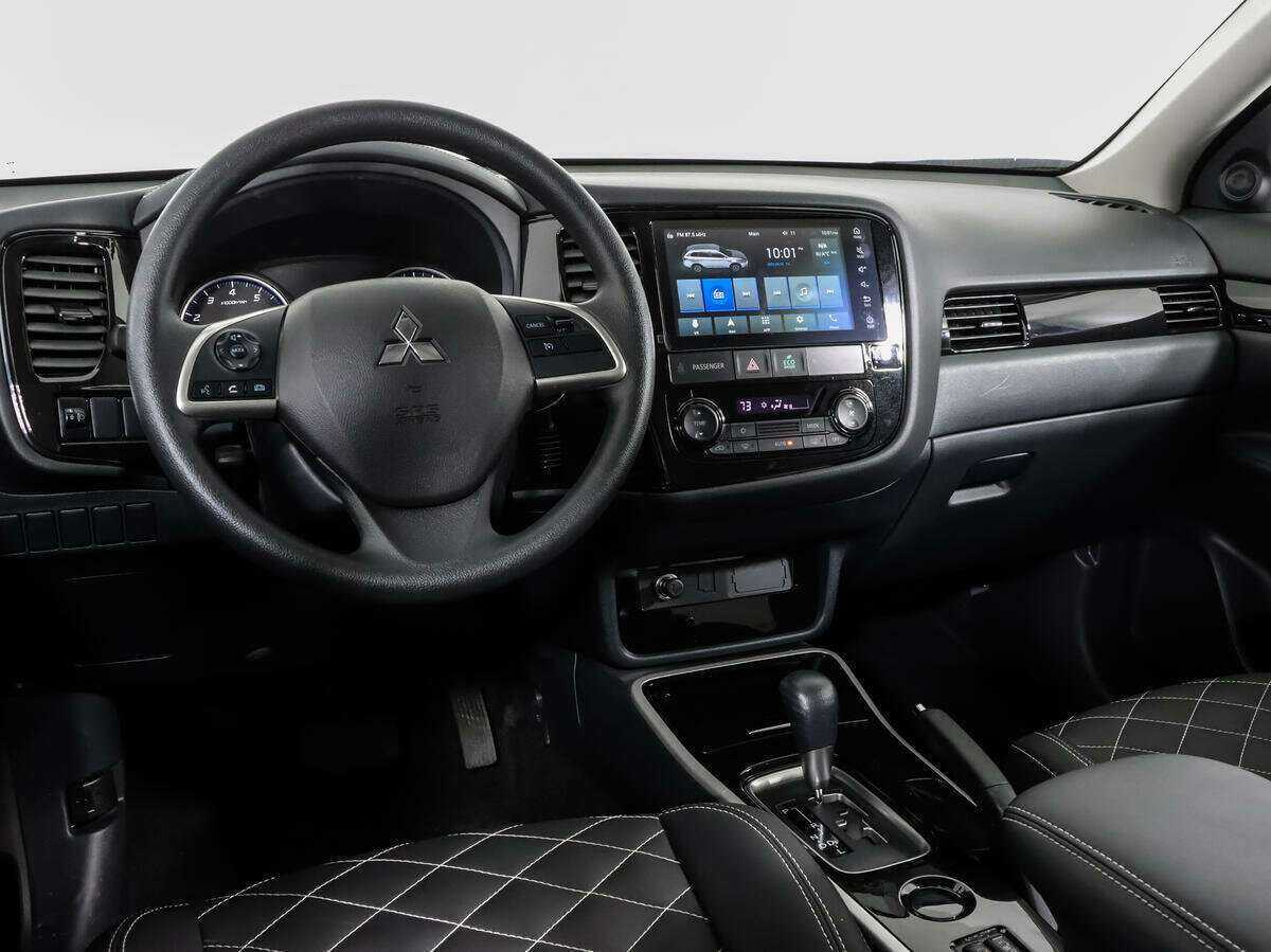 Mitsubishi Outlander с пробегом — 2022 год. Фото: #8