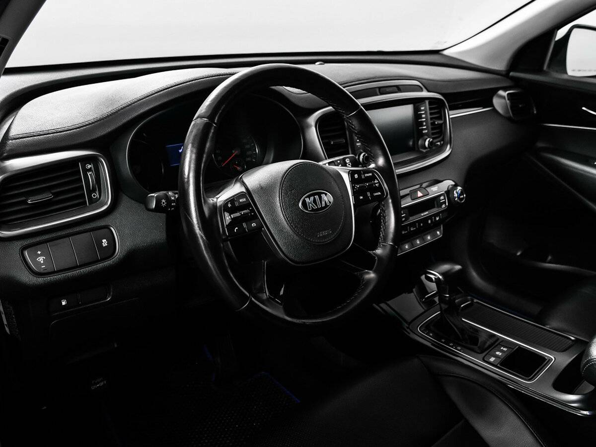 Kia Sorento с пробегом — 2017 год. Фото: #12