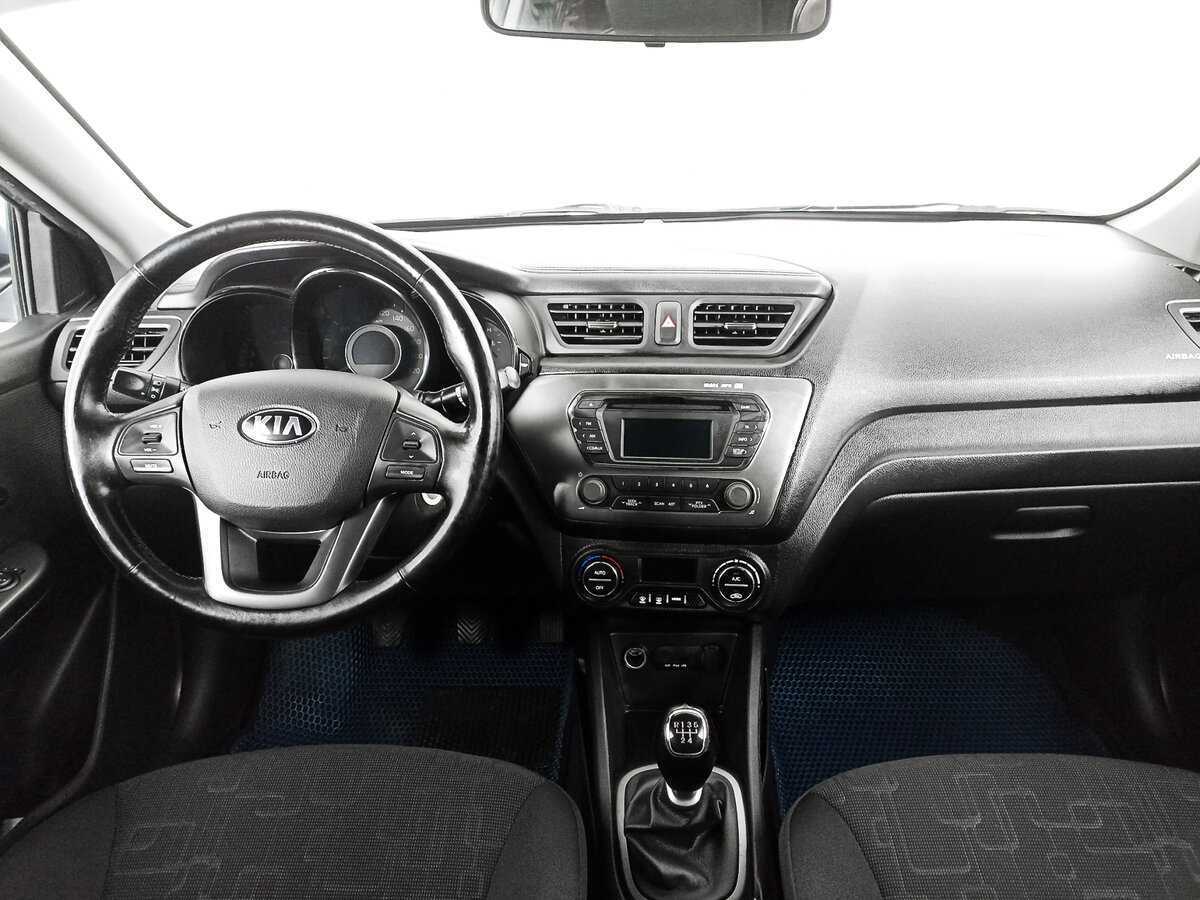 Kia Rio с пробегом — 2013 год. Фото: #9