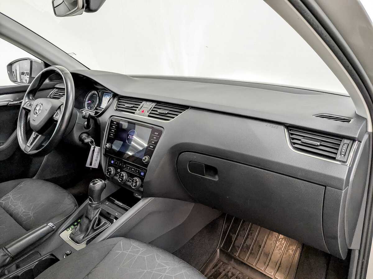 Skoda Octavia с пробегом — 2020 год. Фото: #10
