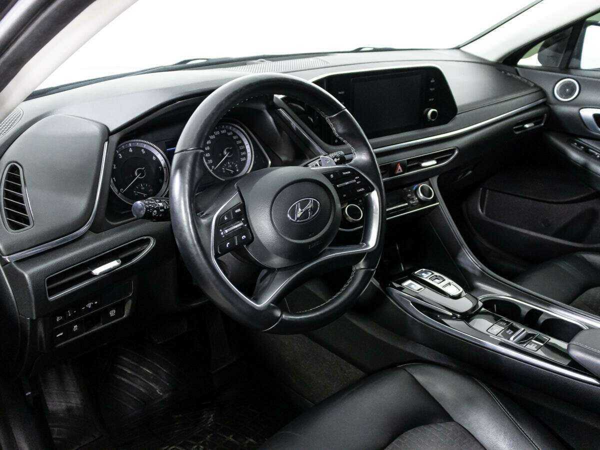 Hyundai Sonata с пробегом — 2021 год. Фото: #10