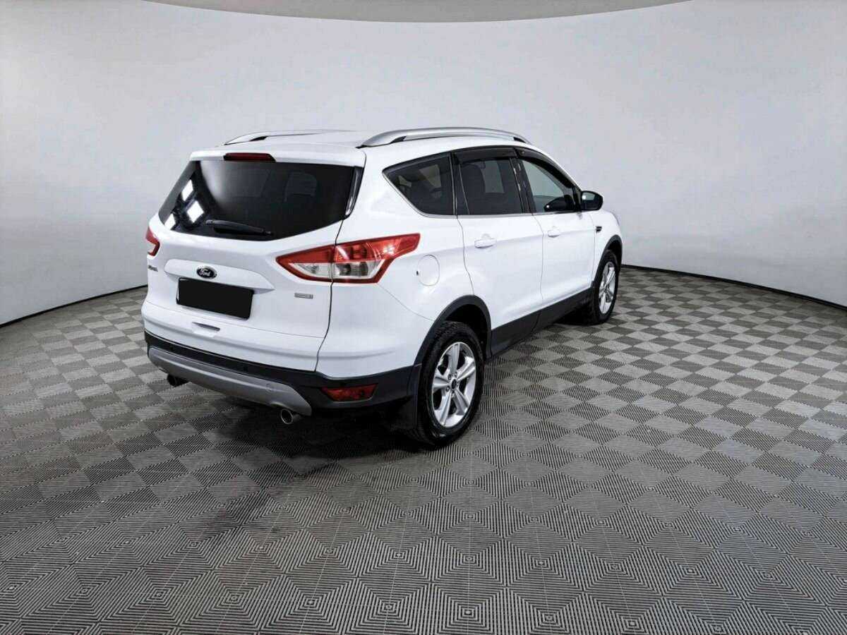 Ford Kuga с пробегом — 2015 год. Фото: #4