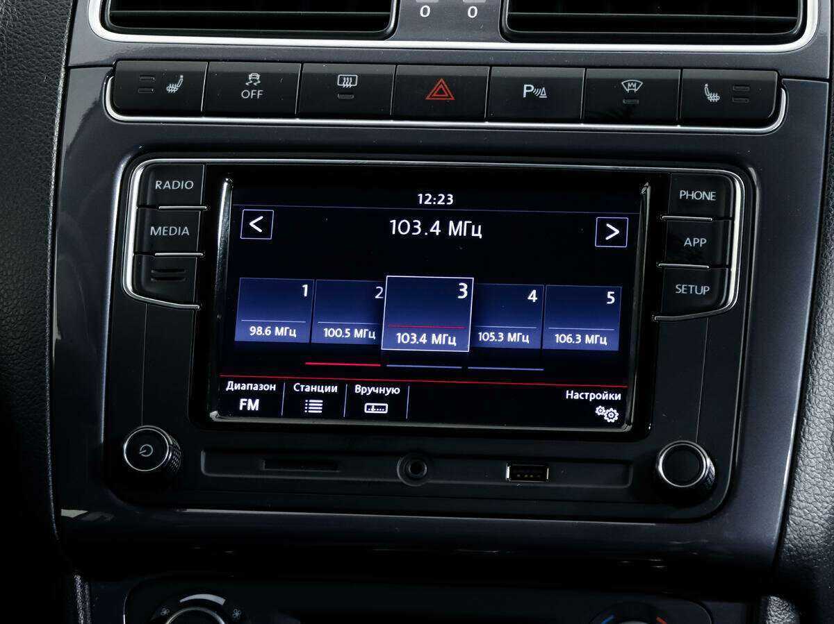 Volkswagen Polo с пробегом — 2018 год. Фото: #10