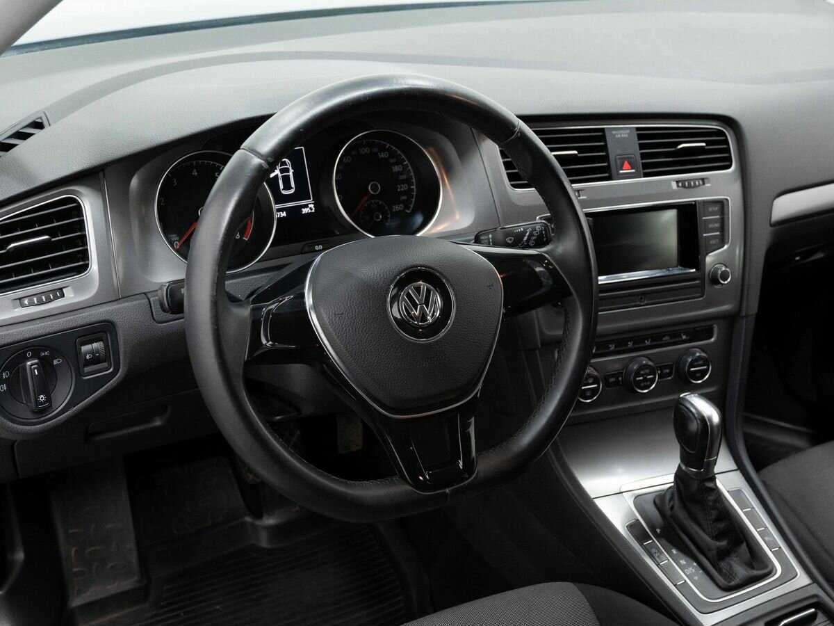 Volkswagen Golf с пробегом — 2013 год. Фото: #12