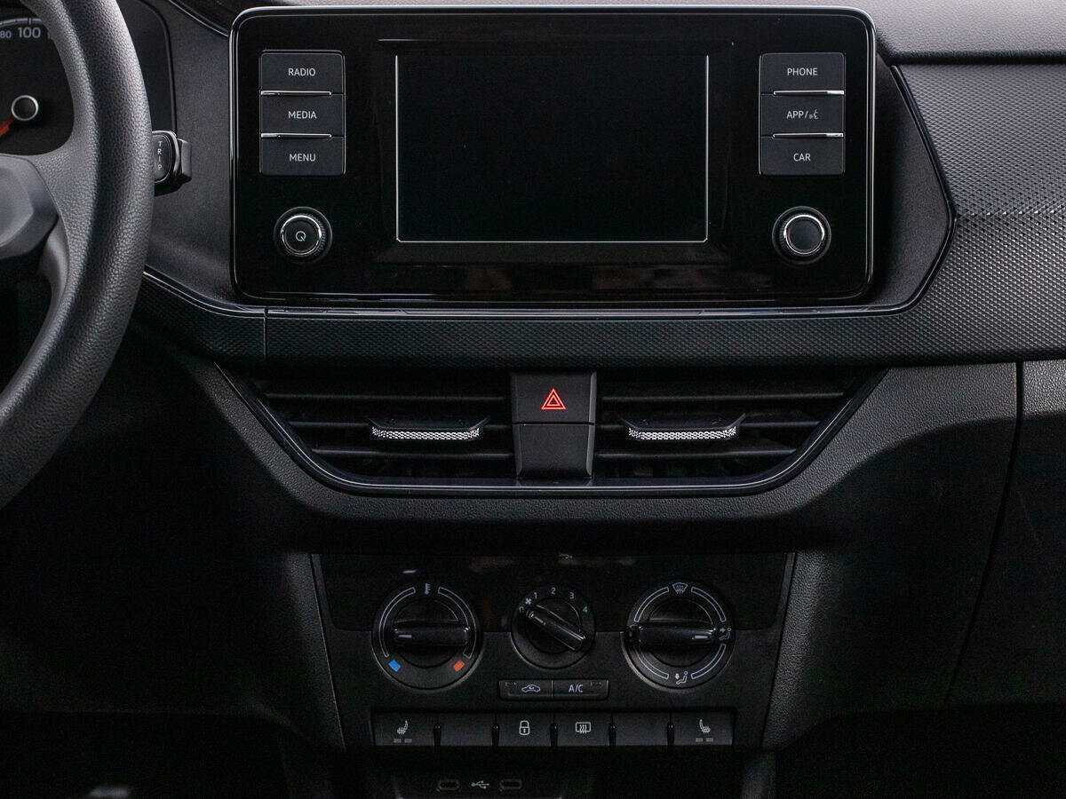 Volkswagen Polo с пробегом — 2020 год. Фото: #13