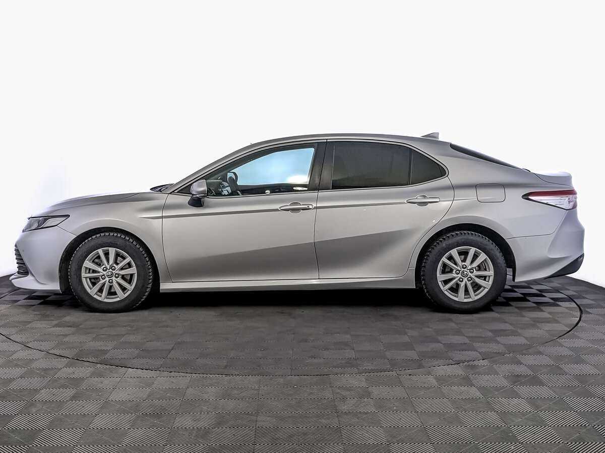 Toyota Camry с пробегом — 2020 год. Фото: #7