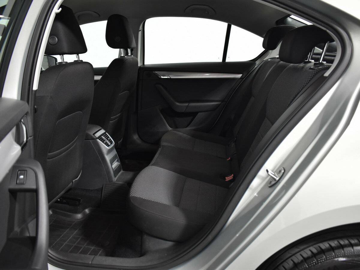 Skoda Octavia с пробегом — 2015 год. Фото: #11
