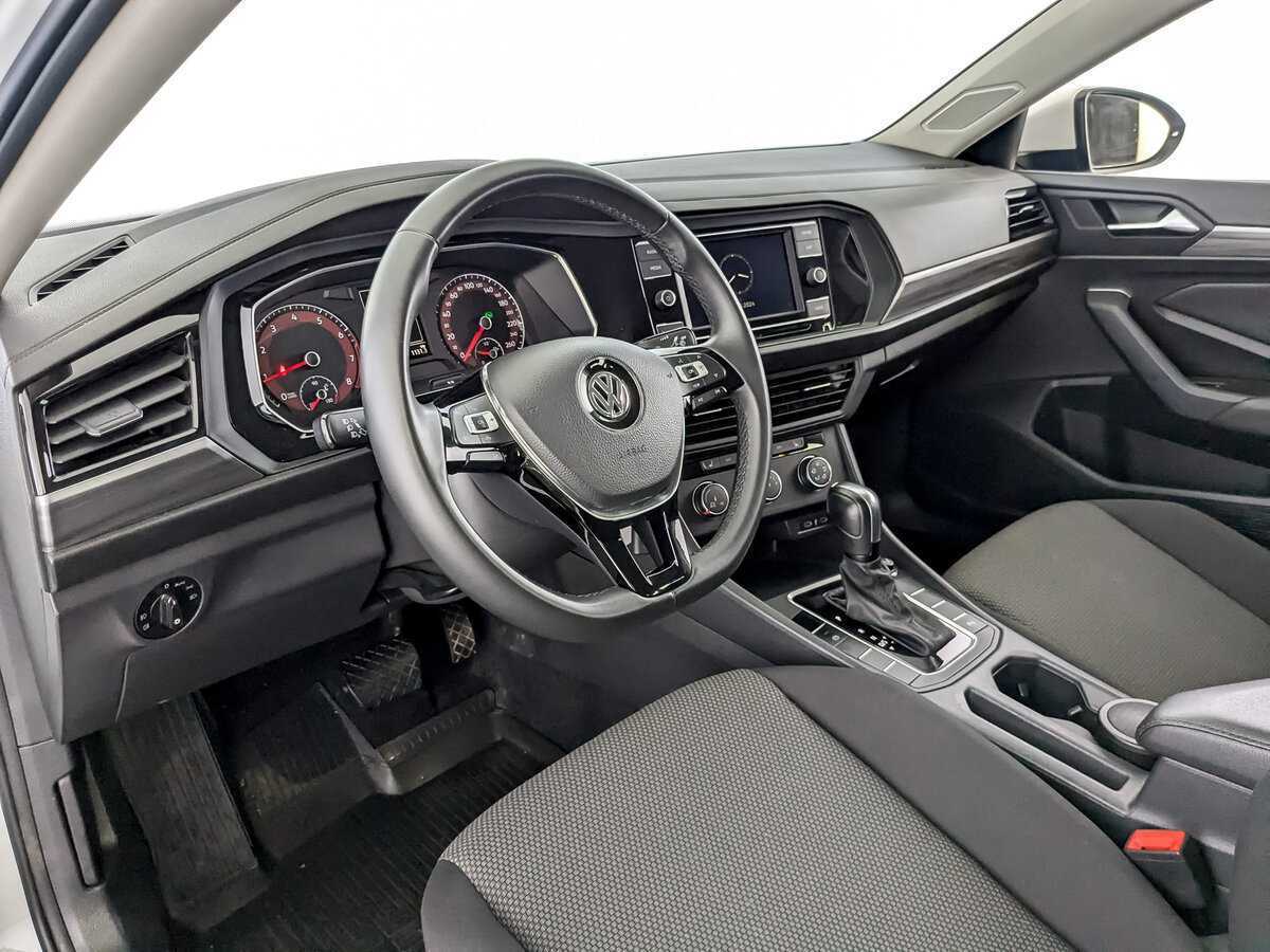 Volkswagen Jetta с пробегом — 2020 год. Фото: #13