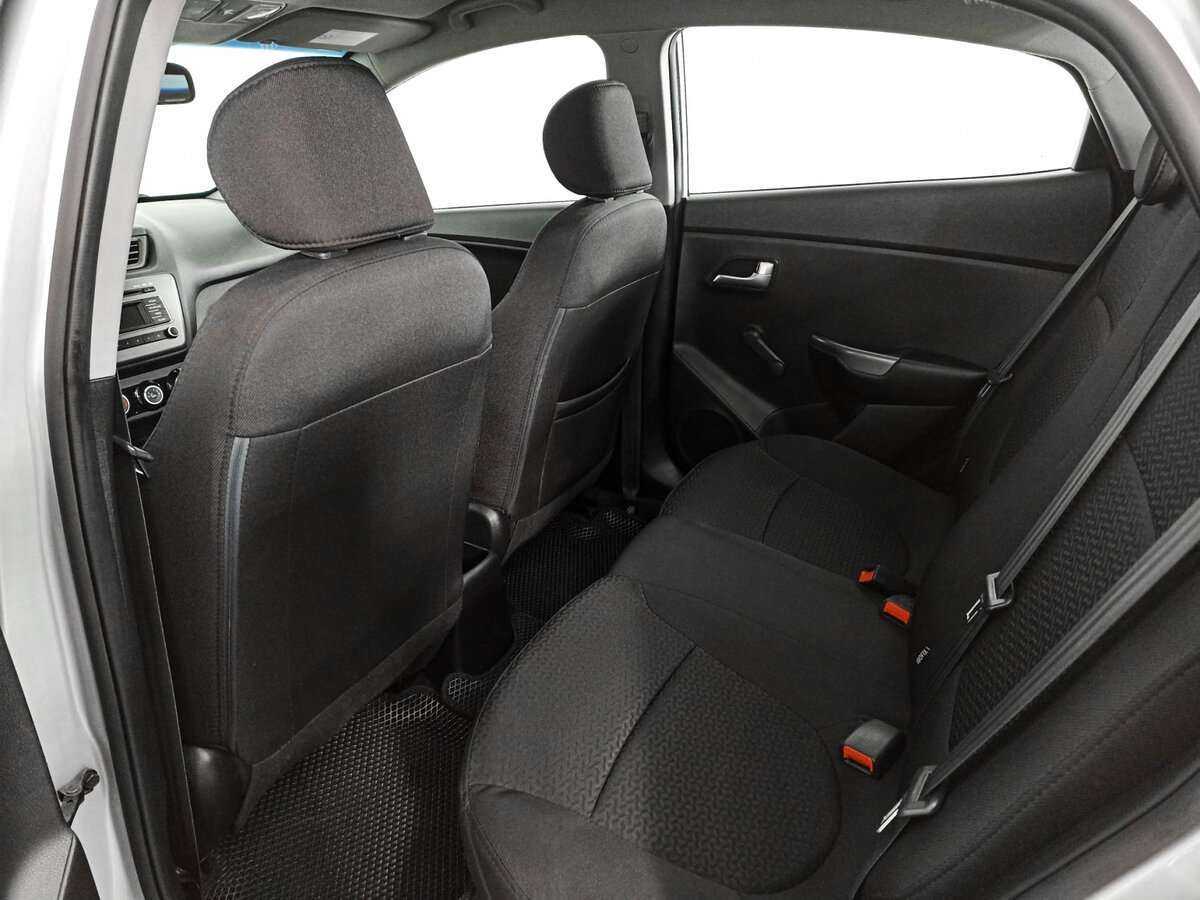Kia Rio с пробегом — 2015 год. Фото: #9
