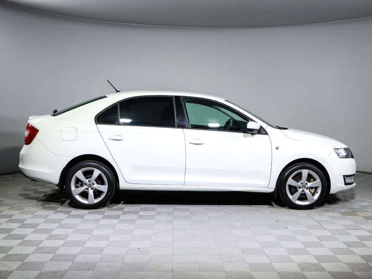 Skoda Rapid с пробегом — 2016 год. Фото: #2