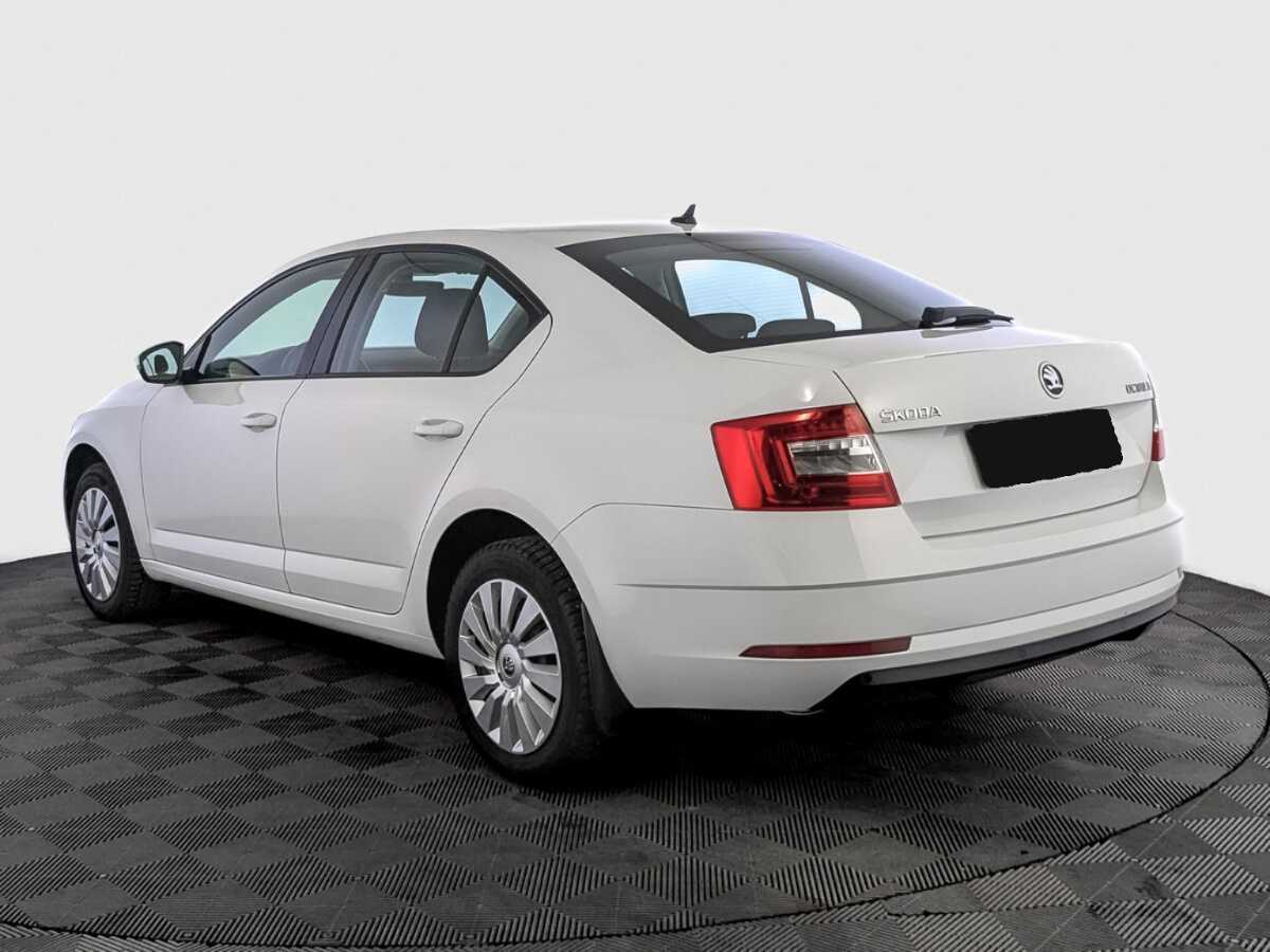 Skoda Octavia с пробегом — 2020 год. Фото: #6