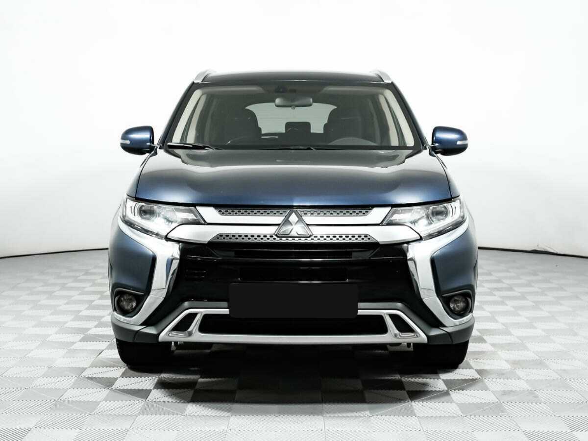 Mitsubishi Outlander с пробегом — 2018 год. Фото: #1