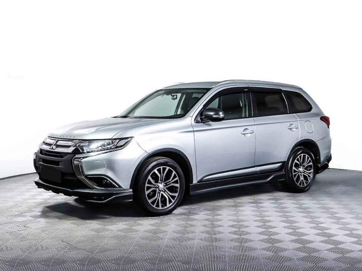 Mitsubishi Outlander с пробегом — 2018 год. Фото: #0