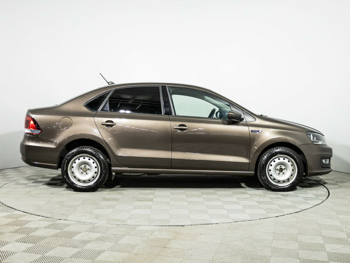 Volkswagen Polo с пробегом — 2018 год. Фото: #3